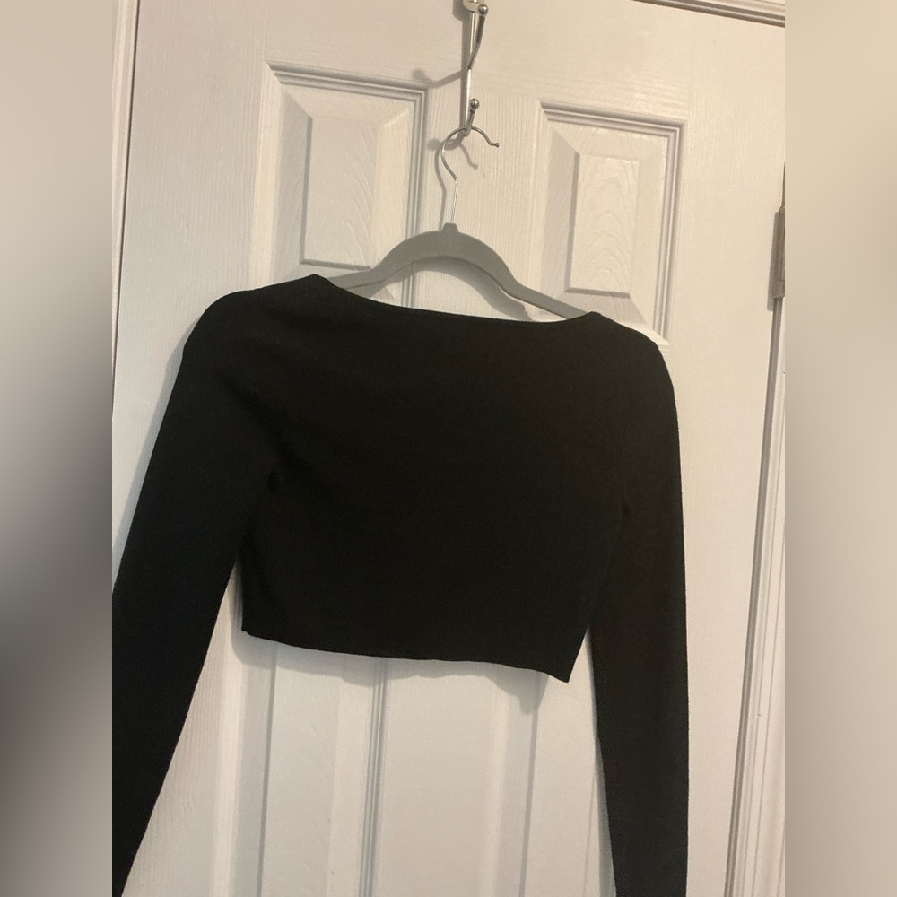 Black Long Sleeve Crop Top/ cardigan - Picture 2 of 6